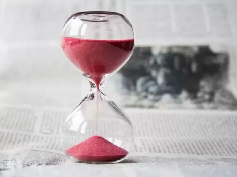 hourglass-time-hours-sand-39396-610x459